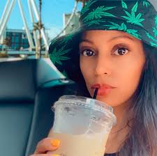 Sophie Denzer's Instagram, Twitter & Facebook