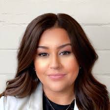 Robin Stockton's Instagram, Twitter & Facebook