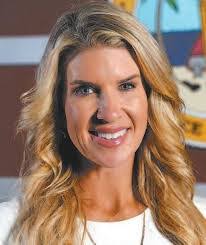 Sandra Teel's Instagram, Twitter & Facebook