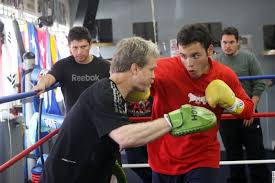 He currently resides in culiacan, sinaloa, mexico. Julio Cesar Chavez Jr News Latest Fights Boxing Record Videos Photos