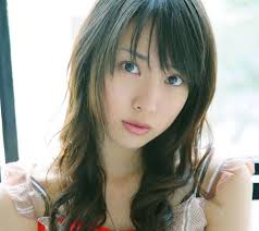 戸田恵梨香の髪型から逆三角形顔に似合うngな小顔ヘアを解説