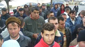 Permisul de conducere este eliberat numai celor care au trecut un examen medical riguros, fie că este vorba de un șofer care abia a luat examenul auto, fie că vorbim de o înnoire a permisului existent. Au InÅ£eles Gresit Legea Si Au Luat Cu Asalt Ghiseele De La Permise