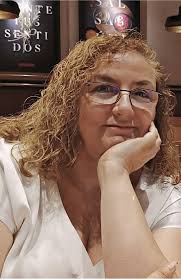 Madrid, we heard you! I'm totalmente thrilled to announce that me & my band  THE SLEEVZ are finally coming back to Spain for some live music,  storytelling, good company and mucha alegria.