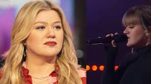 How Kelly Clarkson Became a Pop Legend