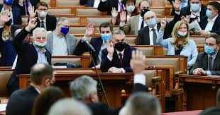 President of @jobbikpp, member of the hungarian jakab péter ретвитнул(а). Index Belfold Megszavazta Az Orszaggyules Jakab Peter Rekordnagysagu Bunteteset