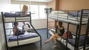 How to Surviving Hostel Life | 12 Tips!
