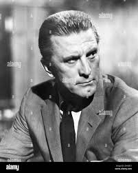 La star del cinema kirk douglas immagini e fotografie stock ad alta  risoluzione