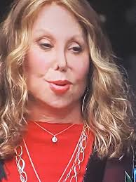 Un village de Noël magique et le visage de Marlo. Je suis attristée de voir  ce qu'elle a fait de son visage et le film a été gâché. : r/HallmarkMovies