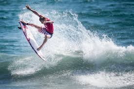 A maximum of four surfers (2 men and 2 women) can compete from each country's national olympic. Uiaqhg0jyk7c2m