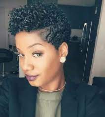 2017 Coiffures Naturelles Pour Les Cheveux Courts Cheveuxpopulaires Cheveux Courts Coiffure Naturelle Cheveux Naturels