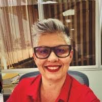 Delia Curry's Instagram, Twitter & Facebook