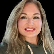 Kimberly Giese's Instagram, Twitter & Facebook