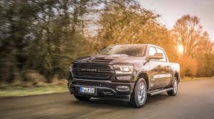 When you pick something up , you lift it up. Us Pick Up Dodge Ram 1500 Als Caravan Zugfahrzeug Caravaning