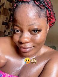 And the award goes to the 1st lady that appears