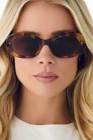 Lainey Oval Brown Fleur Sunglasses