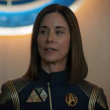 Comparison of Star Trek Dress Uniform Medals in Discovery and Strange New  Worlds