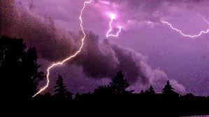 Auf der karte erkennen sie, an welchen orten in gebieten unwetter wie sturm/orkan, starkregen, starkschneefall, gewitter oder glatteisregen bevorstehen. Unwetter Und Gewitter Uberlingen Am Bodensee Genfer See Und Taninges Stark Betroffen Zwei Tote Sudwest Presse Online