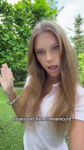 пишите ваш любимый маникюр)) тгк: pchelikkk 💗 inst: dasha.pchelintseva 🩷