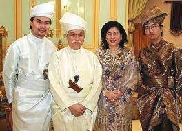 Inside, the regalia of the negeri sembilan royal family. Of The Dap And The Royal House Of Negeri Sembilan Politics As I See It