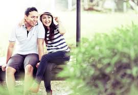 Jun 29, 2021 · sosok selebgram dari aceh, herlin kenza, sukses membuat netter gemas saat ia berjalan melewati karpet merah yang telah disediakan pegawai. Inspirasi Foto Prewedding Unik Abadikan Momen Romantis Bersama Pasangan Dans Media