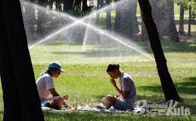 Так, згідно з розпорядженням кабінету міністрів, 1 травня буде вихідний з нагоди міжнародного дня солідарності трудящих. E Jkd6xtrfd 4m