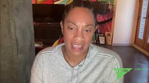 B.E. Boykin introduces "O Magnum Mysterium"