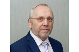 Etienne Martin prend