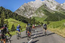 La montée vers l'alpe d'huez est réservée aux cyclistes de 9h à 11h. L Annee 2020 Sportive Vue Par Strava Le Cycle Fr Toute L Actualite Du Cyclisme