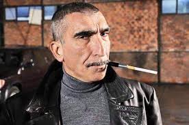 کچە زەنگین و کوڕە هەژار