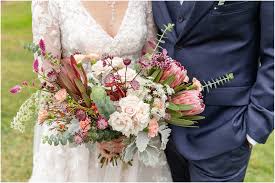 Alyssa Charles Holly Hills Country Club Frederick Wedding Photographer Sarah Wockenfuss Photography In 2020 Wedding Wedding Photographers Country Club Wedding