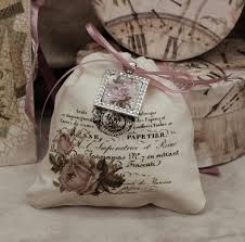 Pin Von Bonnie N Auf Flowers Hearts Sachets Pom Poms Ribbon Fabric Paper Plastic Lablanche Kreatives Gestalten Basteln Mit Papier