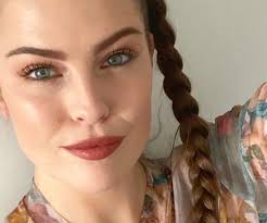 Dit laten ze niet zien op tv: Robin Martens heeft honger en hakt koppen  eraf bij Expeditie Robinson