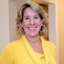 Gretchen Saussy (@gsaussy)