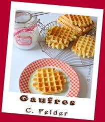 Gaufres De Felder 250 G De Farine 2 Oeufs Calibre Moyen 1 2 Gousse De Vanille 30 G De Sucre 1 Pincee De Sel 60 G De Beu Gaufres Gourmandise Dessert
