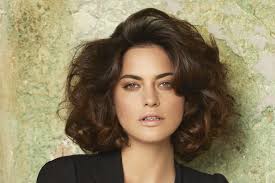 Quel style de coiffure adopter lorsqu'on a un visage rond ? 20 Coiffures Parfaites Pour Les Visages Ronds En 2020