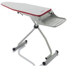 Une table à repasser ou planche à repasser est un élément mobilier sur lequel le linge et autres tissus sont disposés pour effectuer leur repassage à l'aide d'un fer à repasser. Table A Repasser Singer Sb1041 Aspirante Soufflante Et Chauffante Achat Vente Table A Repasser Table A Repasser Singer Sb1 Cdiscount