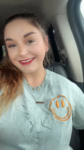 Went to Hazels kindergarten graduation yesterday and had to wear the cutest  smiley tee! Did yall see they are