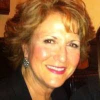 Linda Mende's Instagram, Twitter & Facebook