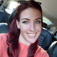 Samantha Waterman's Instagram, Twitter & Facebook