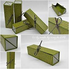 Bonjour A Tous Voila Encore Une Boite Que L On Trouve Souvent Photographiee Sur Pinterest Et Cartonnage Et Compagnie Cartonnage Artisanat Bricolage Papier