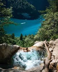 Infinity Natur Pool Am Konigssee Nationalpark In Bayern Deutschland In 2020 Traumurlaub Urlaub Bayern Natur Pool