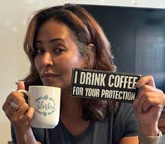 …just saying…HOLA, MI GENTE! HOLLA!! 🤣😂have a great day! #judytorres  #judytorresmusic #coffee