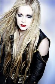 I love avril lavigne's hair in this picture. Avril Lavigne New Album Planned For 2017 Ew Com