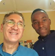 Alot of marriages have ended because of phone's🚶