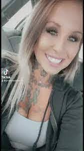 Coral Nash's Instagram, Twitter & Facebook