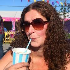 Sarah Leggett's Instagram, Twitter & Facebook