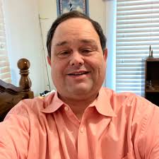 HEARTBREAKING: Kaiden Francis, a University of Mobile basketball player  collapsed and died today. He was from Fort Lauderdale. I can't even  imagine. Please pray for his family, fellow players, and coaches.