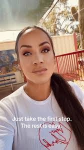 Candice Mcdermott's Instagram, Twitter & Facebook