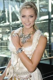 Oktoberfest Die Schonsten Trachten Der Stars Schwarzes Kleid Zur Hochzeit Kleid Hochzeit Lena Gercke