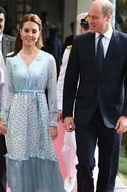 Kate middleton dress déjà vu: Kate Middleton Blue Floral Print Maxi Dress In Pakistan Thecelebritydresses